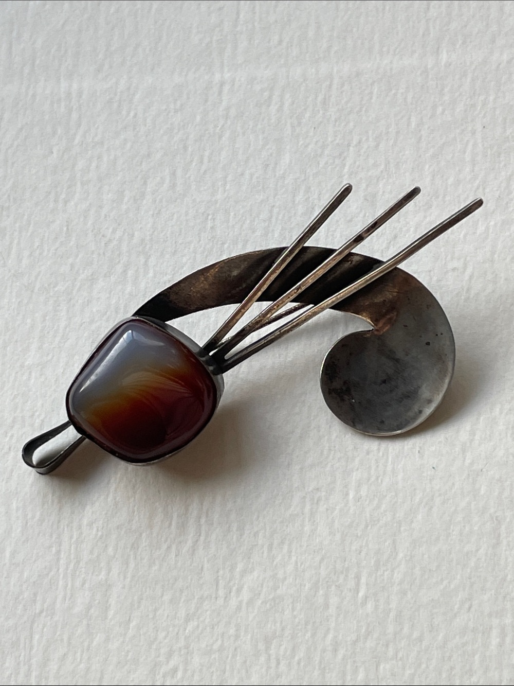 Mid-Century Modern Abstract Curved Silver & Banded Agate Stone Brooch Pendent
